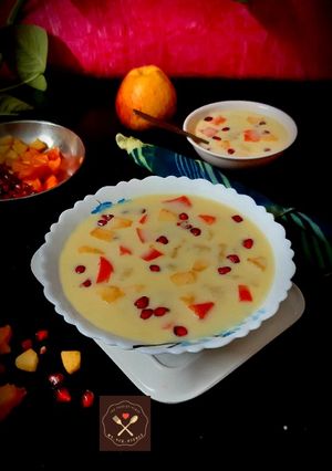 फ्रूट कस्टर्ड (fruit custard recipe in Hindi) रेसिपी मुख्य फोटो