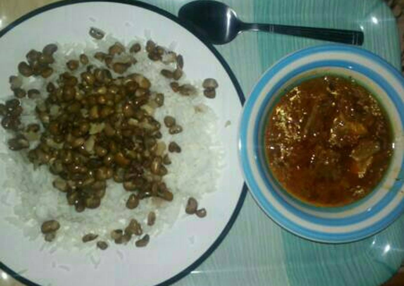 Rice and beans with stew