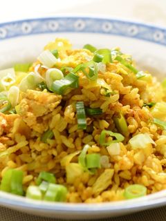 金黃蔥花薑黃蛋炒飯 的食譜成品照片