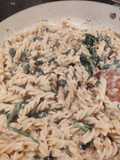 One-pot Creamy spinach and tuna pasta
