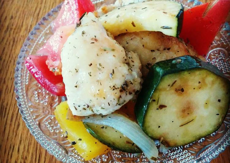 Simple Way to Make Homemade Marinated Chicken with Summer Vegetable