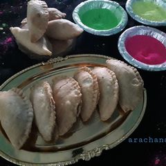 A picture of Mawa gujhiya 👉 famous traditional sweet dessert.