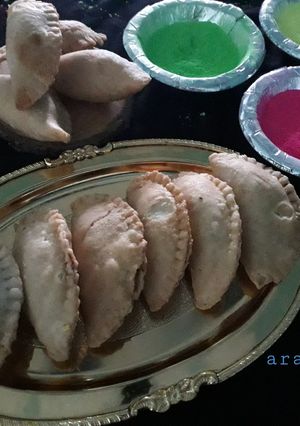 A picture of Mawa gujhiya 👉 famous traditional sweet dessert.