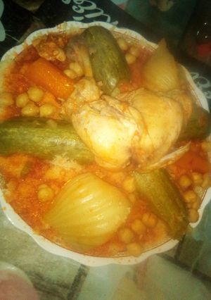صورة لوصفة كسكسي بالدجاج والخضر