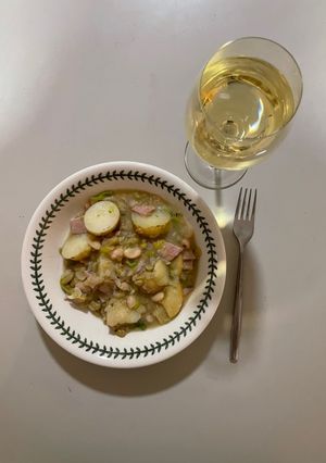 A picture of Leek, Turkey Rashers & Two Beans One-Pot.