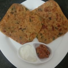 A picture of Dal Chawal Paratha.