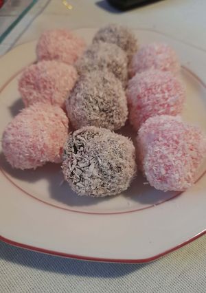 Pudingos kókuszgolyó recept fotója
