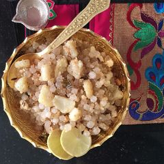 A picture of Sabudana khichadi.