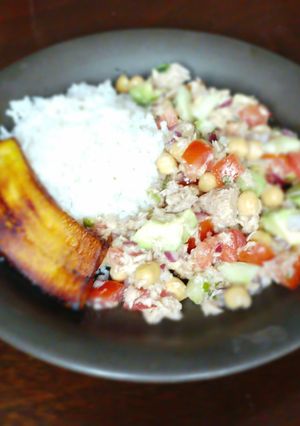 Una foto de Ensalada de Atún y Garbanzo