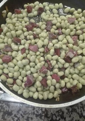 Foto principal de Salteado de habitas tiernas con jamon