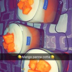 A picture of Mango panacota.