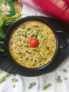 મેથી મટર મલાઈ (Methi Matar Malai Recipe In Gujarati) રેસીપી મુખ્ય ફોટો