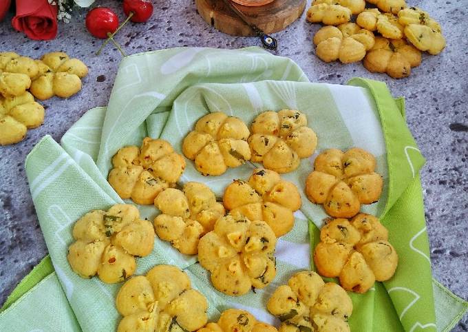 Savory Leek Pastry Cookies