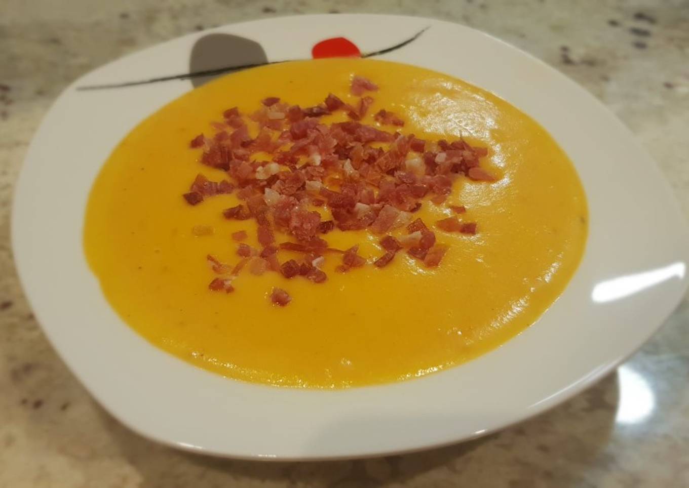 Crema de calabacín al cheddar con un toque de jengibre