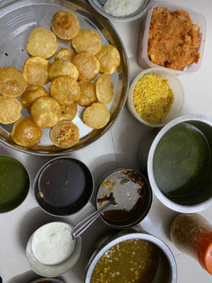 पानी पूरी (Pani Puri recipe in hindi) रेसिपी मुख्य फोटो