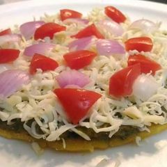 A picture of Desi Makai ka pizza.