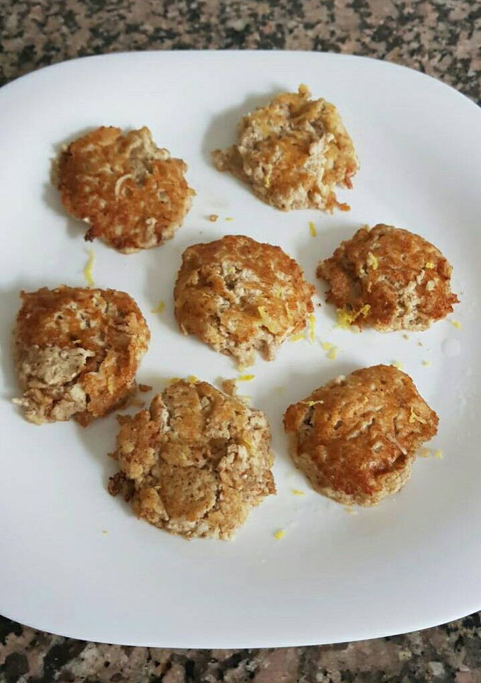 Una foto de Buñuelos light de manzana sin harina, ni leche, ni azúcar