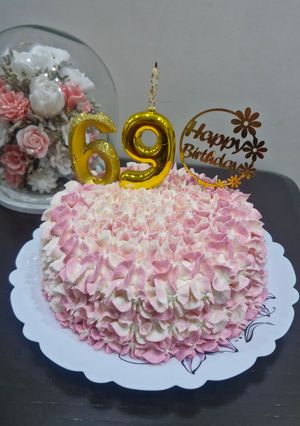 عکسی از دستور کیک تولد گل گلی جنگی