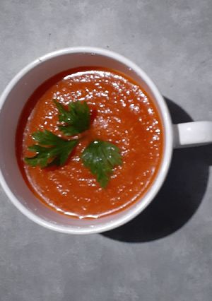 Una foto de Sopa fácil de tomate y zanahoria 🍅🥕😊