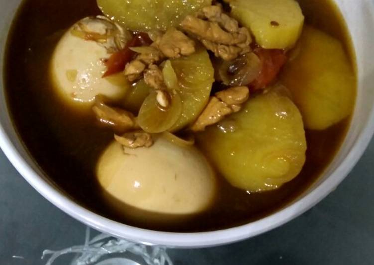 Semur ayam kentang
