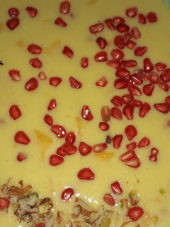 फ्रूट कस्टर्ड(jruit custard in hindi) रेसिपी मुख्य फोटो