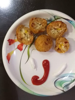 ચીઝ બોલ્સ (Cheese Balls Recipe In Gujarati) રેસીપી મુખ્ય ફોટો