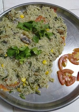 A picture of Mushroom Biryani.