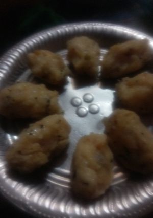 A picture of Spicy Kolakkatai.