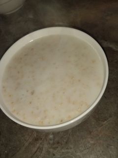 صورة لوصفة حساء الشوفان بالحليب 😋😋