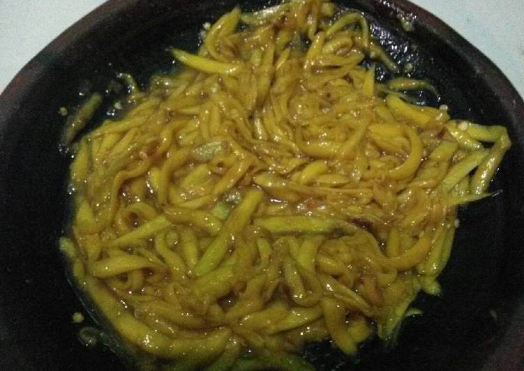 Bagaimana Membuat Sambel Pencit (mangga muda) Anti Gagal