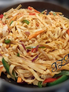 A picture of 🫑🌶🧅Vegetable Stir Fry Noodles🌽🥦🥕.