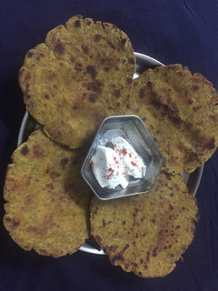 મિક્સ વેજ જુવાર ભાખરી (Mix Veg. Jowar Bhakhari Recipe In Gujarati) રેસીપી મુખ્ય ફોટો