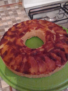 Una foto de Torta invertida de manzanas verdes hecha en casa