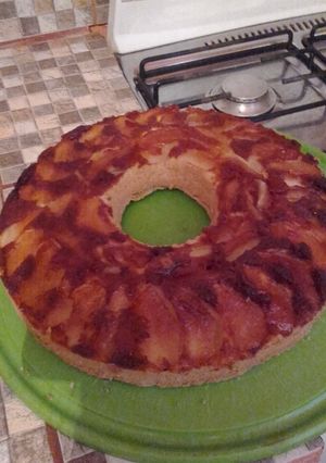 Una foto de Torta invertida de manzanas verdes hecha en casa