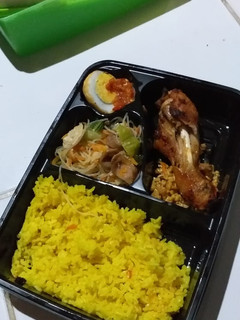 Foto resep NASI KUNING rice cooker