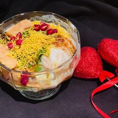 A picture of Aloo Papadi Chaat.