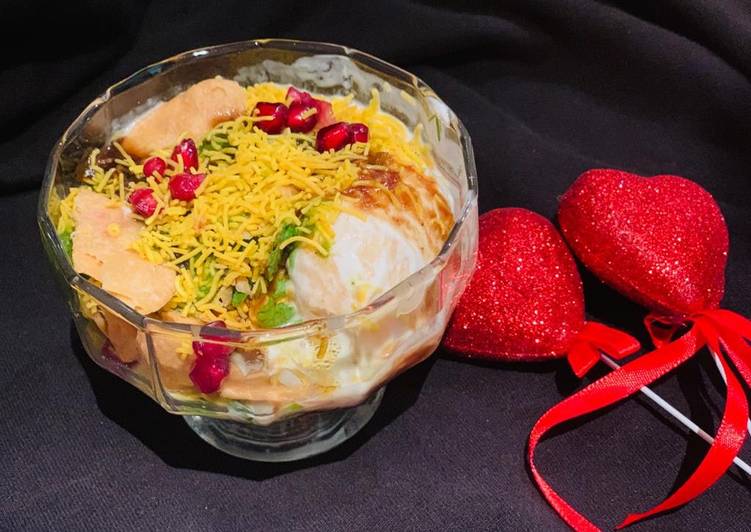 Simple Way to Make Favorite Aloo Papadi Chaat