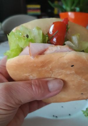 Zdjęcie przepisu Bułki kieszonkowe (pocket sandwich).