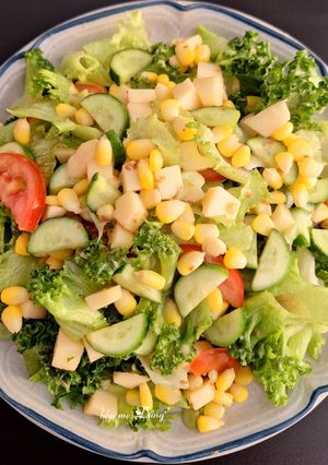 Hình của món Salad sốt mè rang.