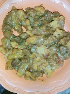 आलू सोयाबीन की सब्जी(aloo soyabean ki sabji recipe in Hindi) रेसिपी मुख्य फोटो
