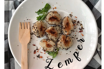 Bagaimana Menyiapkan Lemper Isi Abon Untuk Pemula
