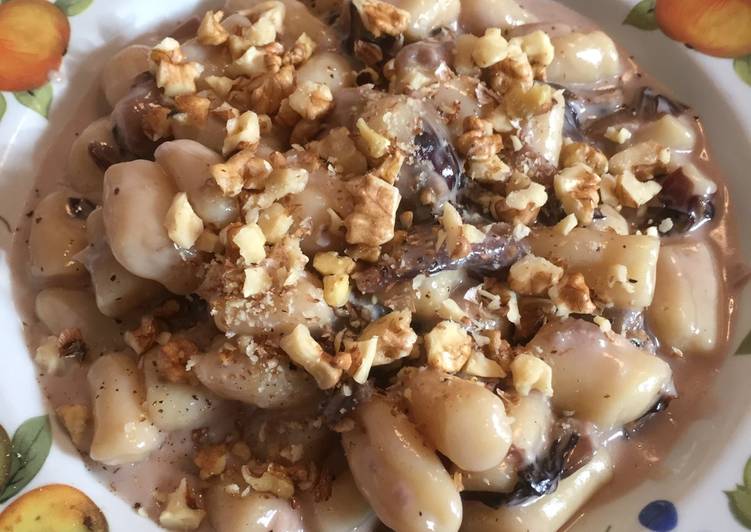 Gnocchi con radicchio, gorgonzola e noci