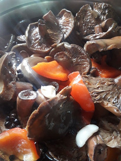 Una foto de Hongos en Escabeche