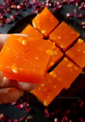 A picture of Muscat Halwa Kolkata style.