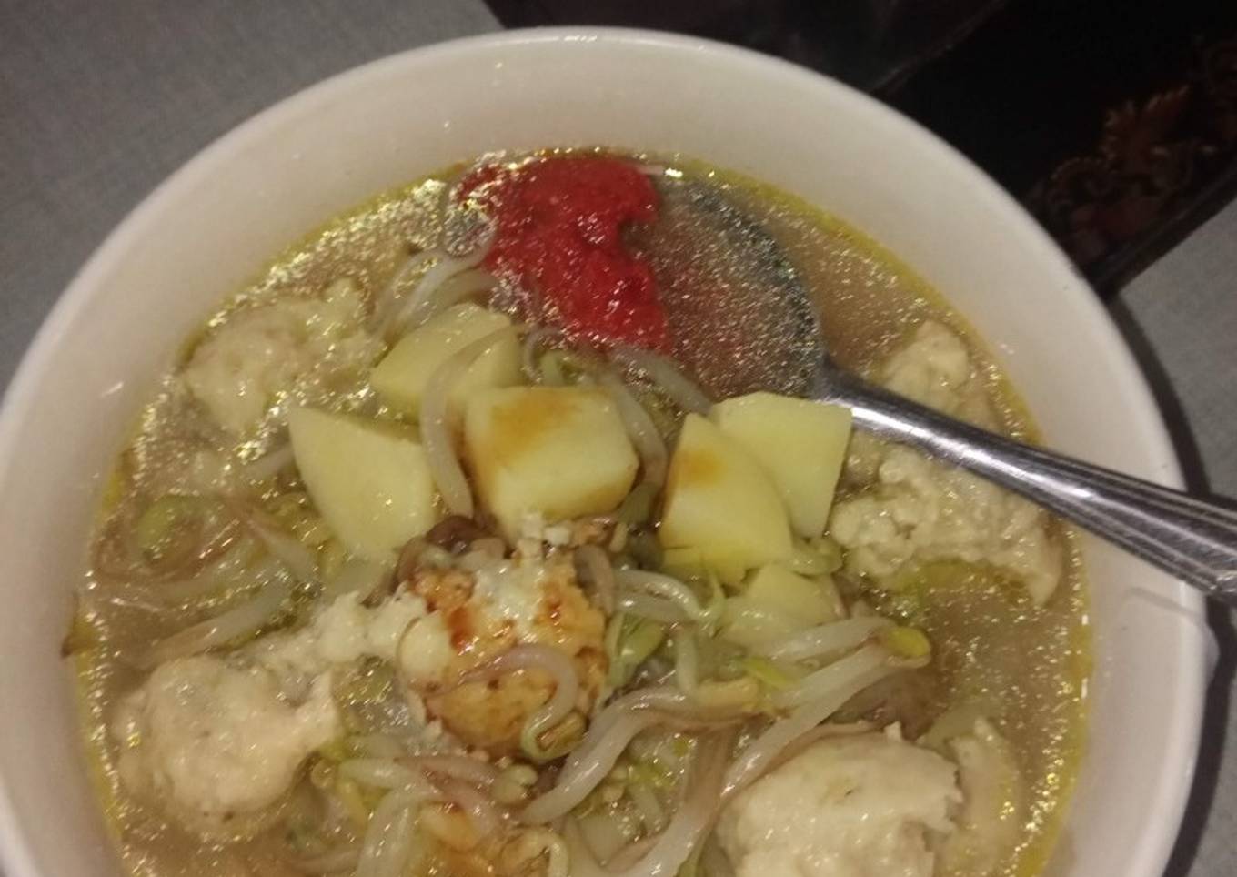 Sop bakso ayam