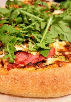 Tönkölylisztből készült pizza recept fotója