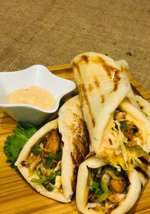 A picture of Chicken Shawarma.