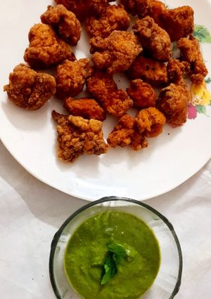 চিকেন পাকোড়া (Chicken pakoda recipe in bengali) রেসিপির প্রধান ছবি