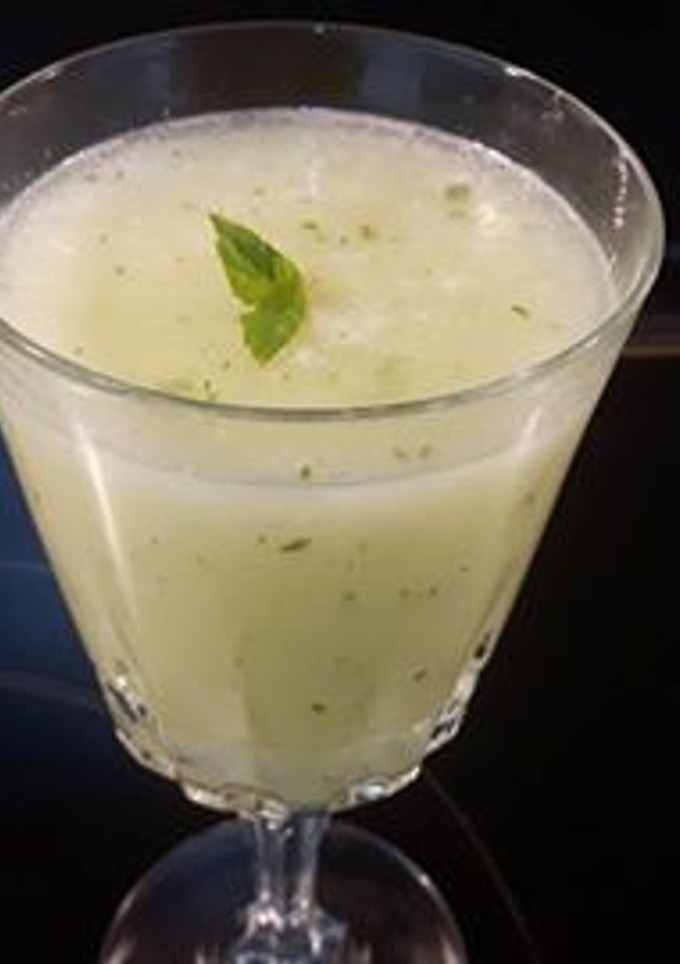 Una foto de Sopa fría de melón y pepino