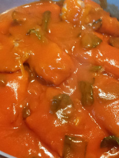 Una foto de Bacalao con tomate y pimientos